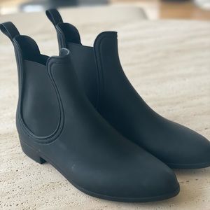 Jeffrey Campbell Forecast Chelsea boot (size 10)